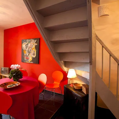 Holiday home Le 23 Dans Cite Medievale *